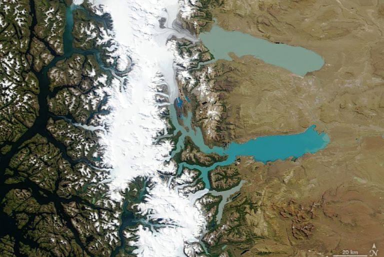 El sensor MODIS en el satélite Terra de la NASA adquirió esta imagen en color natural del Campo de Hielo Patagónico del Sur el 4 de febrero de 2019. Detalle El sensor MODIS en el satélite Terra de la NASA adquirió esta imagen en color natural del Campo de Hielo Patagónico del Sur el 4 de febrero de 2019. Detalle