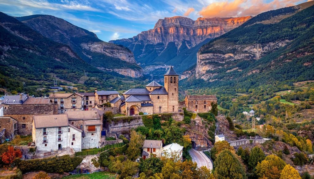 Este verano la sequía ha provocado restricciones al consumo de agua en varias localidades del Pirineo aragonés.