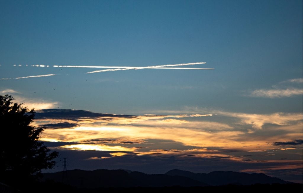Estelas de condensación de aviones