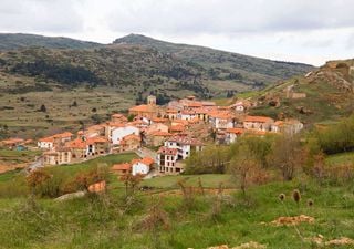 El pueblo más alto de España se encuentra a 1700 metros y no está ni en el Pirineo ni en Sierra Nevada