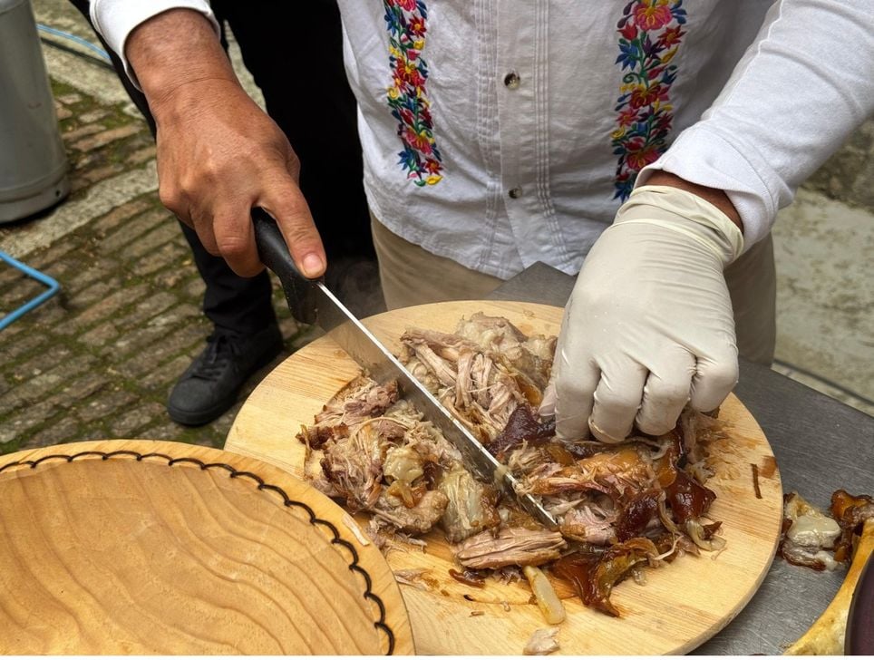 El pueblo de Michoacán que no sale en las guías y tiene las mejores carnitas de México. Noticias en tiempo real