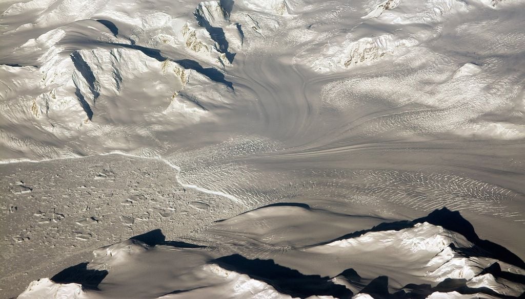 Pine Island El retroceso del glaciar Pine Island es el primero que se logra atribuir al cambio climático en la Antártica. Crédito: NASA