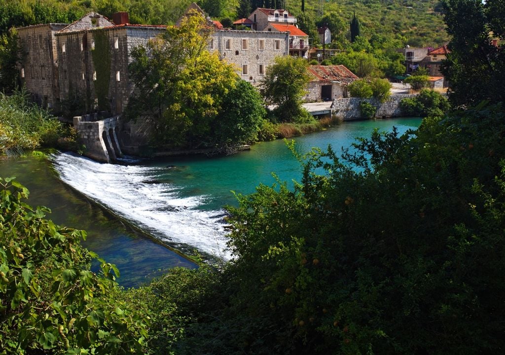 El río Ombla es considerado uno de los ríos más cortos de Europa.