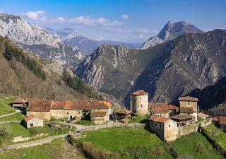 El secreto mejor guardado de Asturias no es Llanes ni Cudillero: una aldea medieval poco conocida a 700 metros de altura