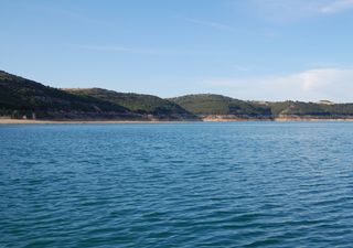 El secreto mejor guardado de Castilla-La Mancha: 'Aguas turquesas, paisajes dorados y una isla con forma de rinoceronte'