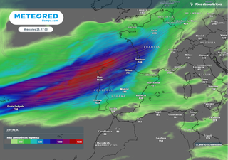 Un gran río atmosférico y la posible borrasca Aitor sacudirán a España, advierte Samuel Biener: así afectarán