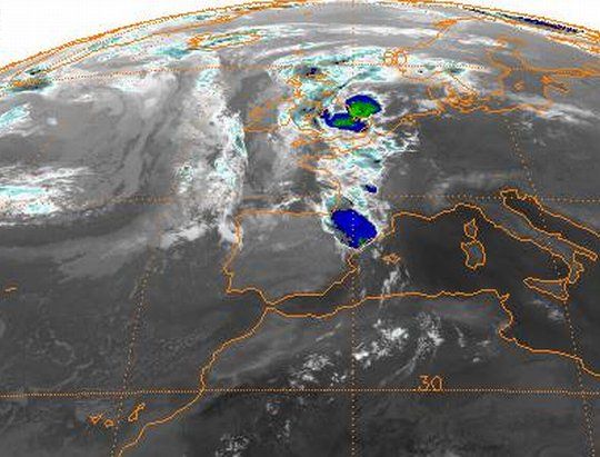 El Tiempo En La Olimpiada De Barcelona-1992: Las Ceremonias De Inauguración Y Cierre. Parte Ii Y Final Imagen IR realzada de 02:30 UTC, del 9 de agosto de 1992
