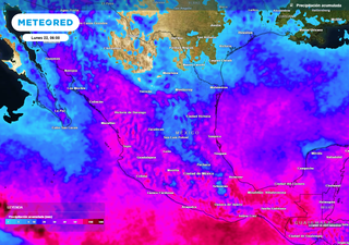 El tiempo en México este fin de semana: activa onda tropical y Monzón favorecerán intensas lluvias con inundaciones