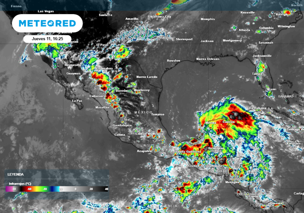 Tormentas Baja presión en el Golfo de México con potencial de desarrollo ciclónico.