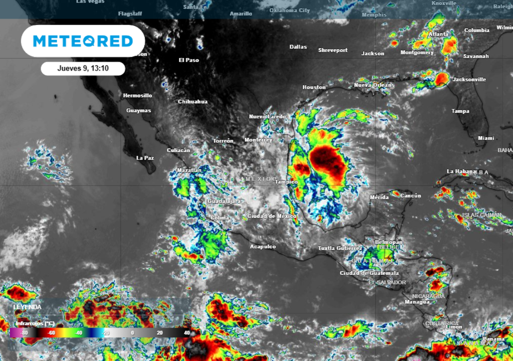 LLuvias Dos ondas tropicales mantendrán el potencial de tormentas eléctricas en México.