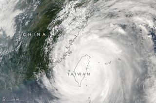 El tifón Megi pasa por Taiwán