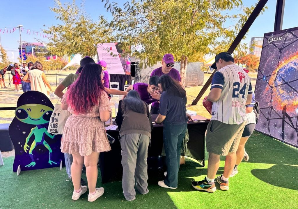 Por segundo año consecutivo la astronomía tendrá su propio espacio inmersivo en el sector Kidzapalooza del festival, transformando el Parque O'Higgins en una estación de exploración cósmica. Créditos de la imagen: CATA.