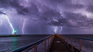 El verano climatológico se despide con tormentas fuertes en el noreste