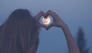 El verdadero impacto de las fases de la Luna en el cuerpo humano seg&uacute;n la ciencia