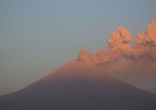 El volcán Popocatépetl se mantiene activo, actualmente mantiene una Alerta Volcánica en Amarillo Fase 2