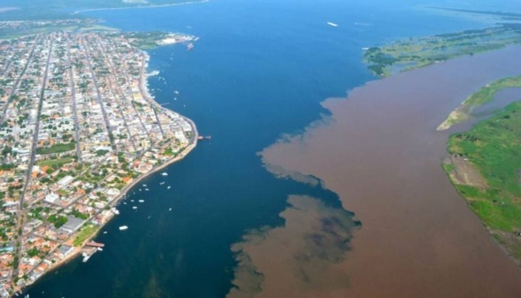 Encontro dos rios Tapajós e Amazonas em Santarém (PA). Crédito: Reprodução/Belém Metrópole da Amazônia.