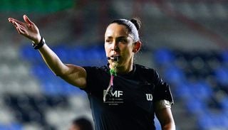 Ellas son las mujeres que est&aacute;n haciendo historia en el arbitraje del Mundial 2026