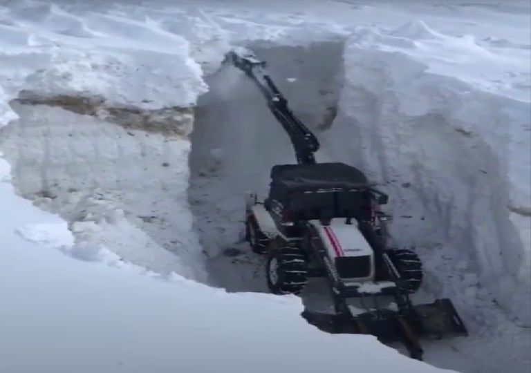Forte tempestade de neve deixa imagens chocantes na Grécia e Turquia Forte tempestade de neve deixa imagens chocantes na Grécia e Turquia
