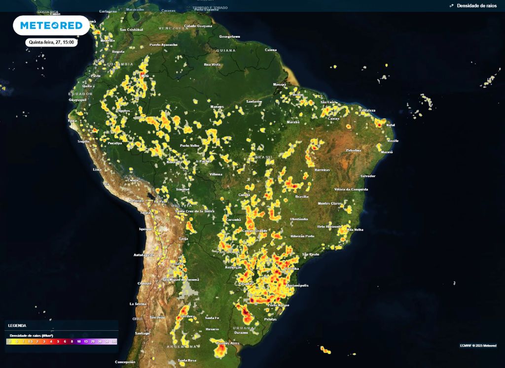 Mapa de densidade de raios para a quinta-feira (27) destaca as regiões com maior potencial de tempestades. Mapa de densidade de raios para a quinta-feira (27) destaca as regiões com maior potencial de tempestades.