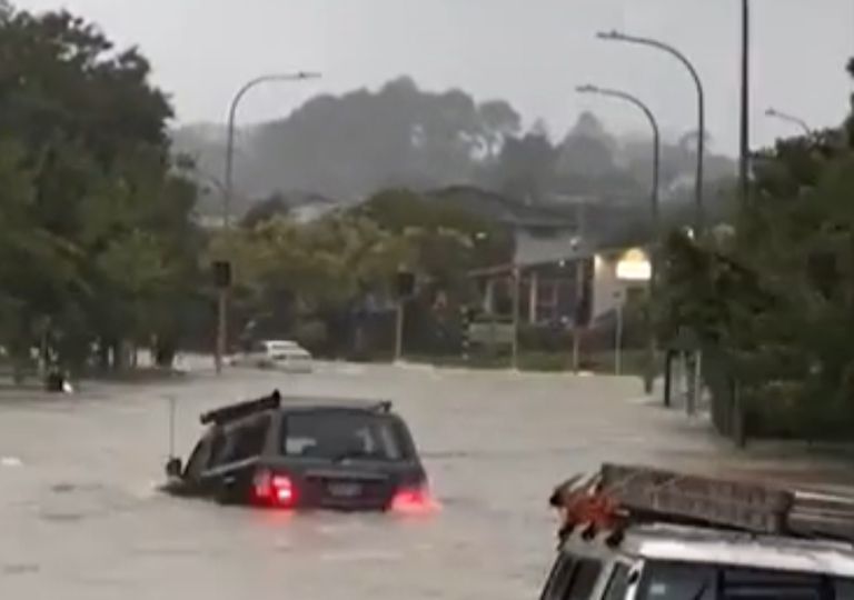Auckland, Neuseeland: Starke Regenfälle und schwere Überschwemmungen! Auckland, Neuseeland: Starke Regenfälle und schwere Überschwemmungen!