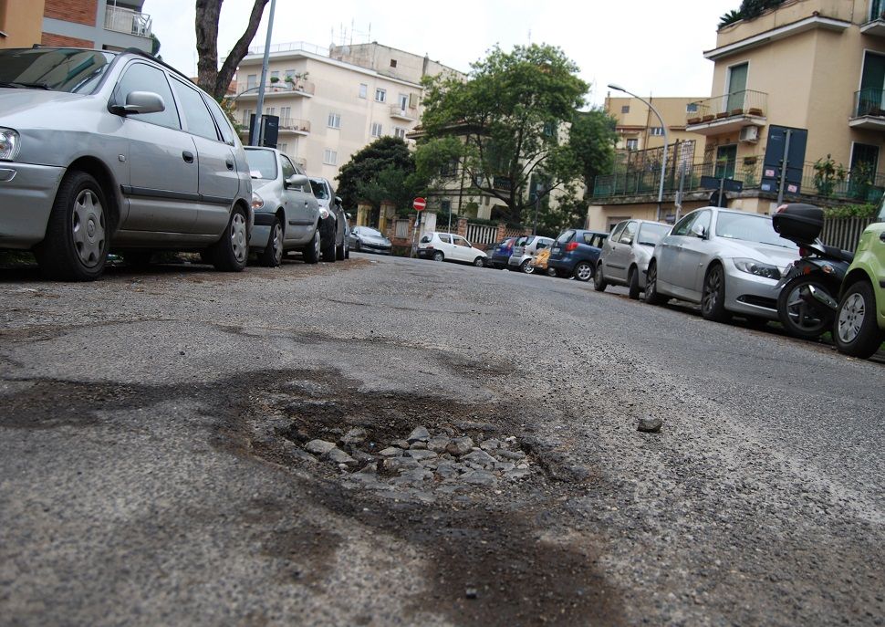 buche-stradali-roma buche-stradali-roma