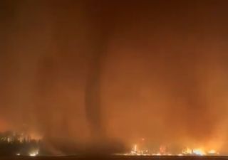 ¡Impresionante tornado! aviva el fuego en Canadá; mientras miles de personas son evacuadas