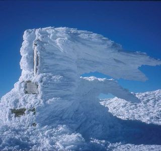 En la cima del Moncayo: El manto de nieve de la Virgen del Pilar
