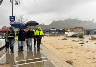 Calles como ríos en Lorca por lluvias de más de 100 l/m2, el Ayuntamiento pide no salir de casa