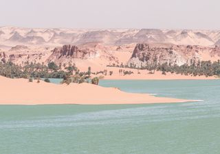Nach schweren Unwettern bilden sich im Oman temporäre Seen 