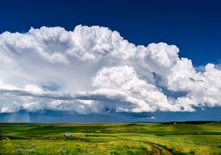 En unas horas habrá chaparrones primaverales en pleno invierno: las zonas de España con más riesgo