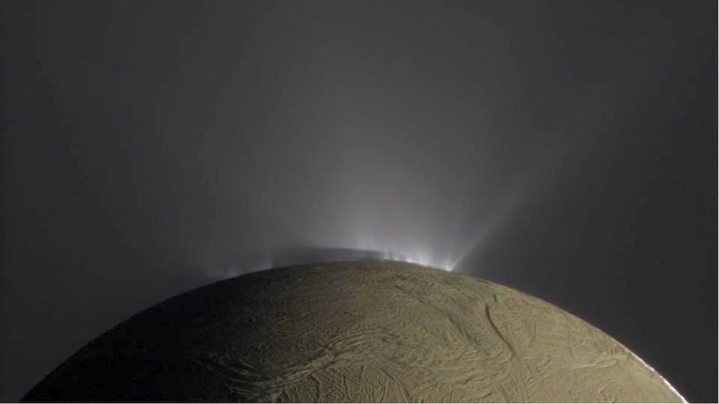 Fotografía de la luna helada Encélado tomada por la sonda espacial Cassini. Crédito de la imagen: NASA/JPL/Space Science Institute