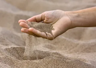 Finlandia empieza a utilizar baterías de arena que son sustentables