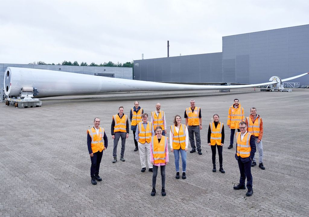 Pala construida por el consorcio ZEBRA Pala construida por el consorcio ZEBRA