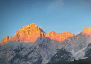 Enorme frana sulle Dolomiti ampezzane: i video del crollo