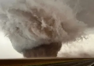 Tornado monstruoso en Texas: videos del aterrador torbellino