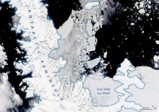 Enorme masa de hielo se desprende en la Península Antártica