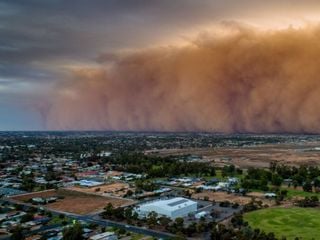 Enorme tempestade de areia engole pequena cidade da Austrália