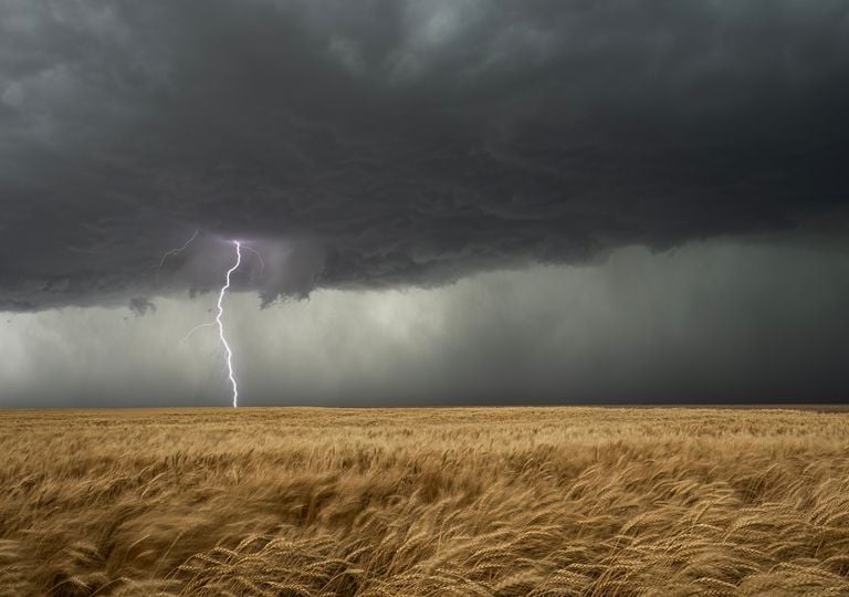Entre el s&aacute;bado y el domingo un frente "muy aparatoso" dejar&aacute; tormentas con reventones en la Espa&ntilde;a peninsular
