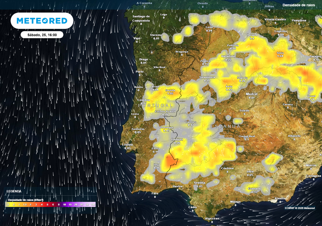 Mapa de previsão de trovoada para sábado. Interior Centro e Alentejo serão duas das regiões mais expostas à atividade elétrica.