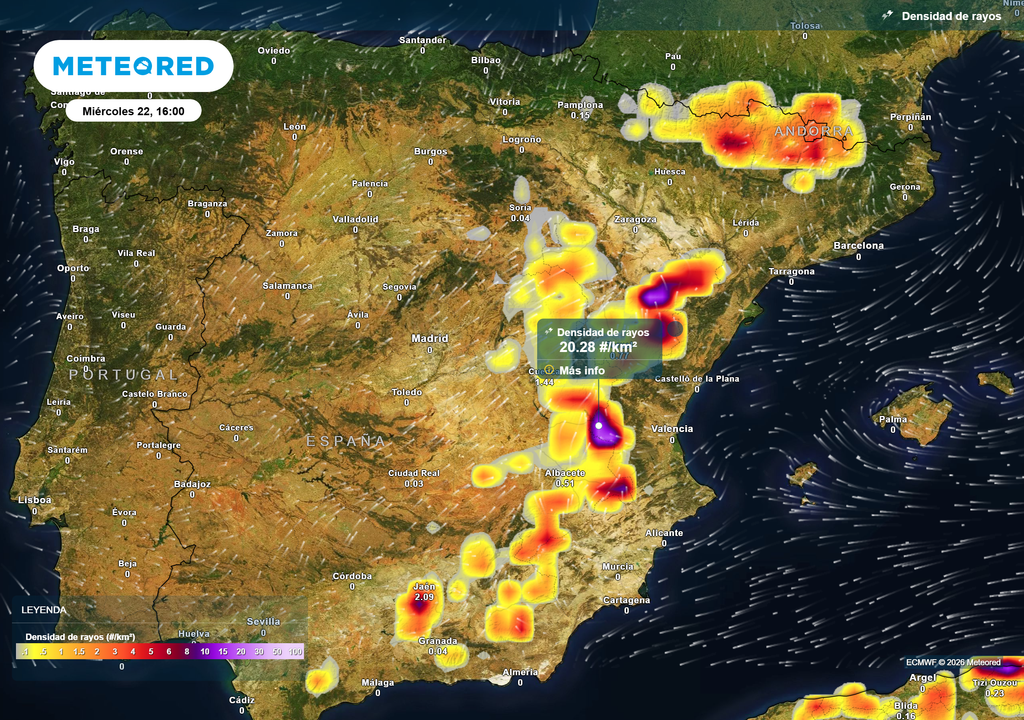 Los núcleos de tormenta dejarán una elevada densidad de rayos en amplias zonas del interior del este peninsular.