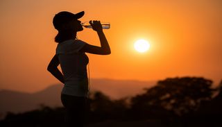 C&oacute;mo entrenar en verano de forma segura: los cambios que sufre tu cuerpo con el calor extremo