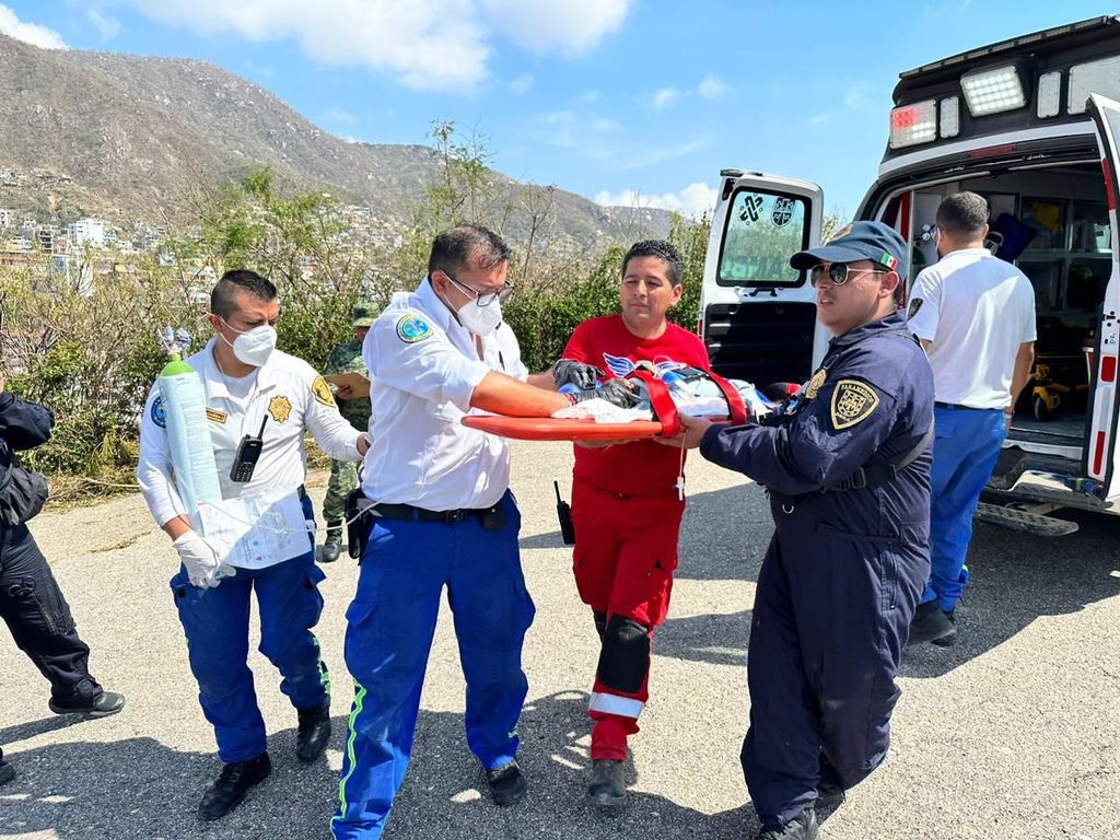 Envían bebés de hospitales de Acapulco, tras paso del debastador huracán Otis