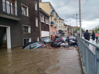 Chuvas torrenciais no sudeste da França acumulam quase 700 mm em algumas localidades