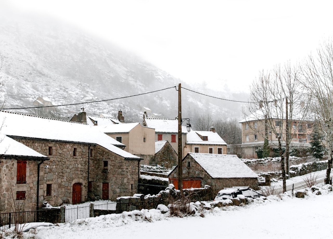 De fortes chutes de neige attendues sur le sud du Massif central entre cette nuit et demain soir.