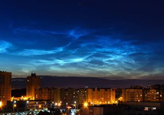 Época das nuvens noctilucentes 2025 está à vista: saiba como detetar as esquivas nuvens “brilhantes da noite”!