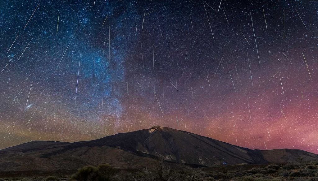 Tras el equinoccio de otoño, el cielo se llena de lluvias de meteoros: dracónidas y oriónidas en octubre, táuridas y Leónidas en noviembre y gemínidas en diciembre.