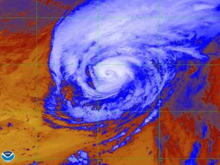 Erreicht Hurrikan Lorenzo nach den Azoren Europa?