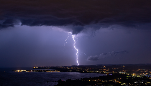 Erst krachts, dann kommt die Gluthitze: Deutschland steuert auf gef&auml;hrliche Gewitter- und Hitzetage zu