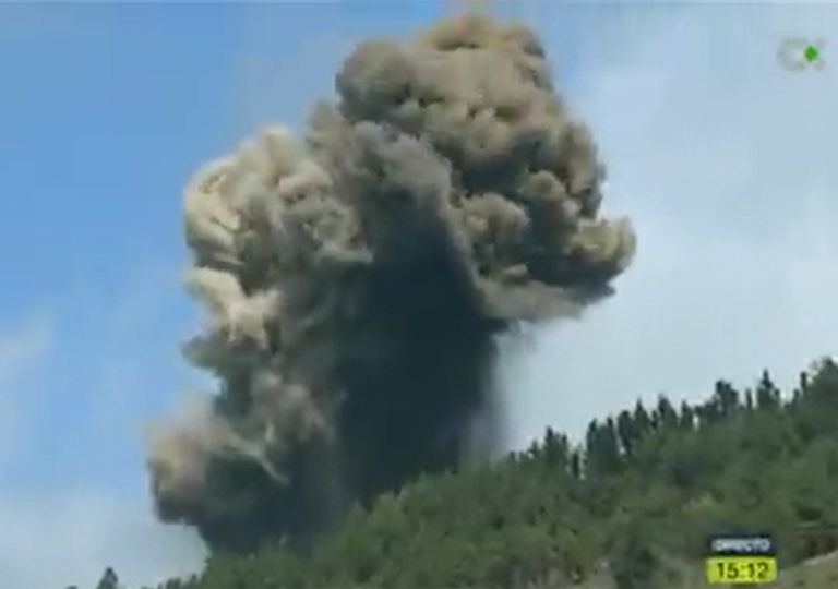 Vulkanausbruch auf den Kanaren: Lava und Asche auf La Palma! Vulkanausbruch auf den Kanaren: Lava und Asche auf La Palma!