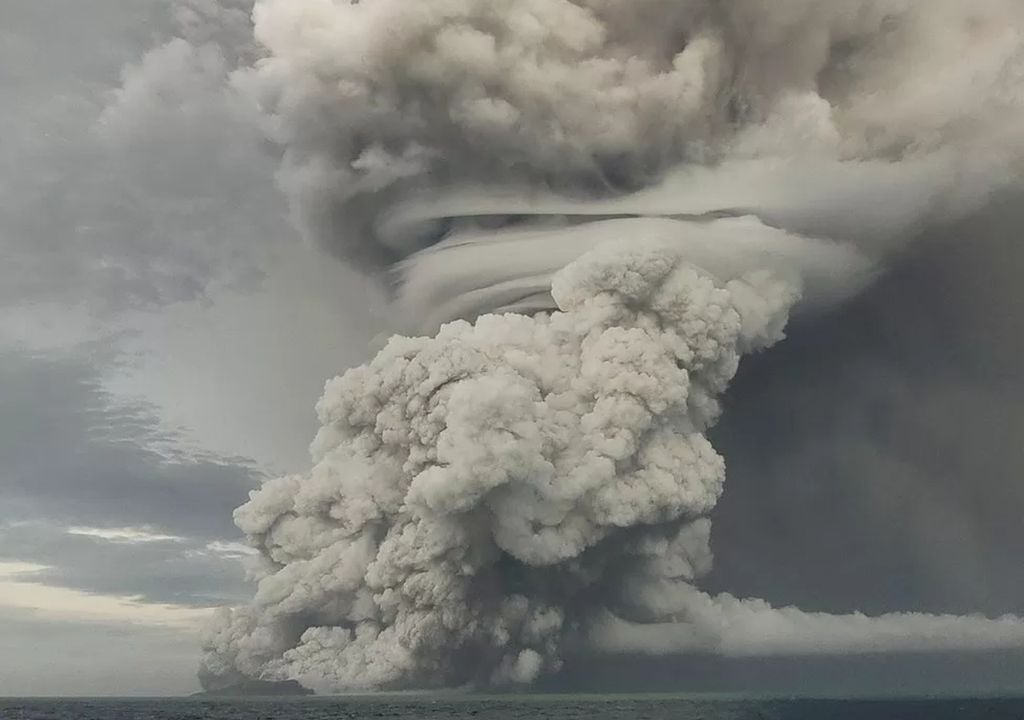 erupción del volcán submarino Hunga Tonga-Hunga Ha'apai